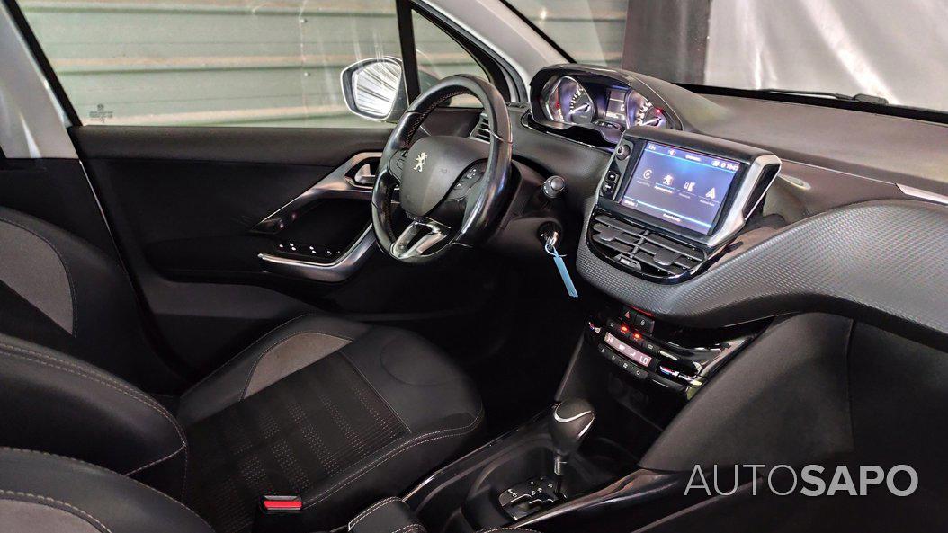 Peugeot 2008 1.2 PureTech Allure EAT6 de 2018