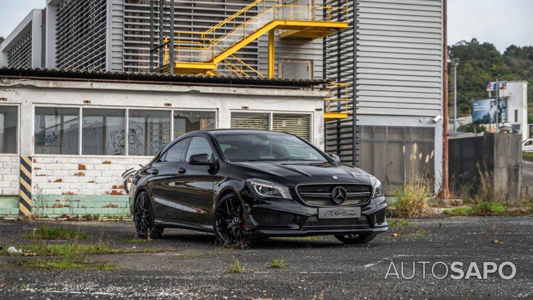 Mercedes-Benz Classe CLA 45 AMG 4-Matic de 2015