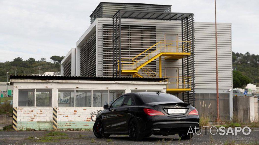 Mercedes-Benz Classe CLA 45 AMG 4-Matic de 2015