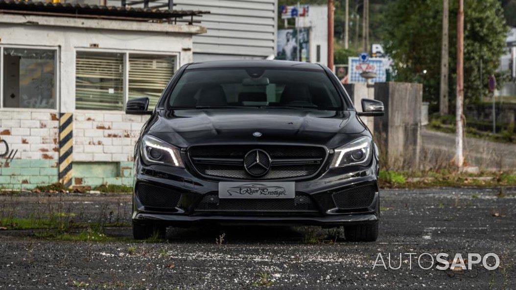 Mercedes-Benz Classe CLA 45 AMG 4-Matic de 2015