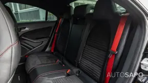 Mercedes-Benz Classe CLA 45 AMG 4-Matic de 2015