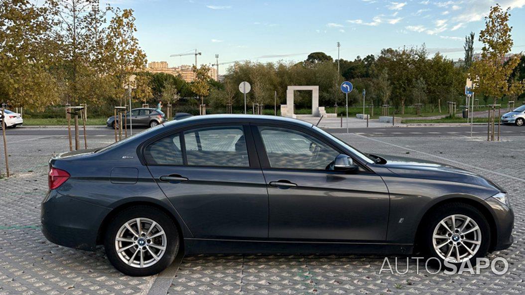 BMW Série 3 330 e iPerfomance Line Sport de 2017