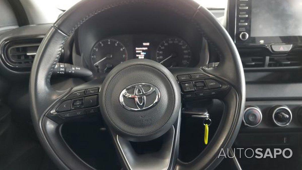 Toyota Yaris 1.0 VVT-i Comfort+Pack Style de 2021