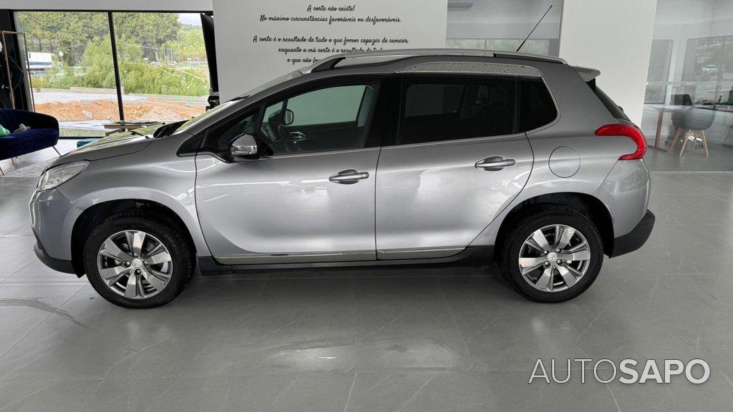 Peugeot 2008 1.2 PureTech Allure de 2014