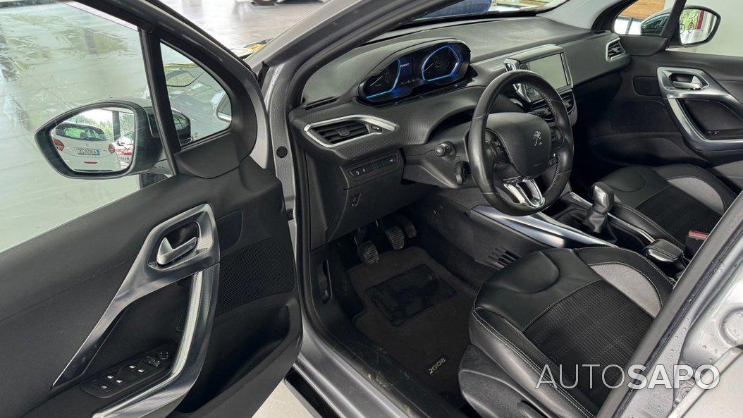 Peugeot 2008 1.2 PureTech Allure de 2014