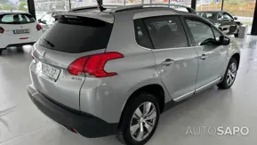 Peugeot 2008 1.2 PureTech Allure de 2014