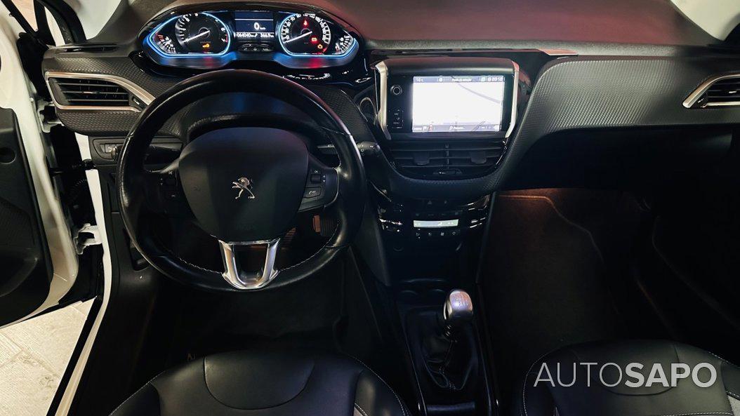 Peugeot 2008 1.2 PureTech Allure Pack de 2019