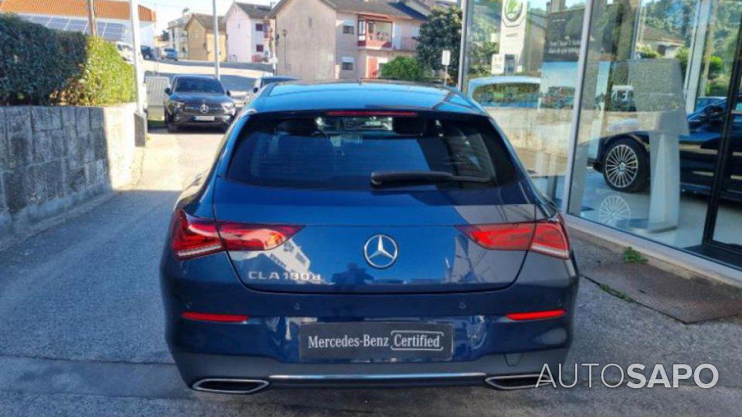 Mercedes-Benz Classe CLA 180d Shooting Brake Caixa Auto de 2023