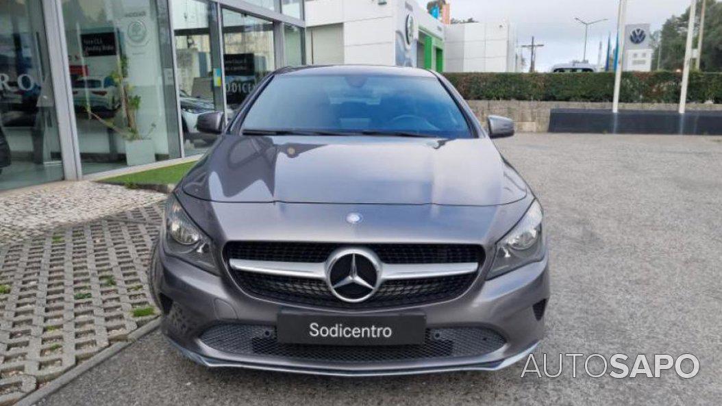 Mercedes-Benz Classe CLA 180 d Urban Aut. de 2017