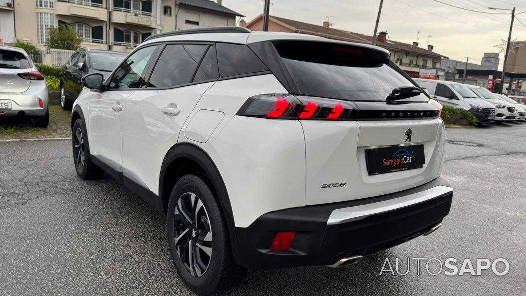 Peugeot 2008 1.2 PureTech Allure EAT8 de 2023