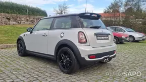 MINI Cooper de 2010