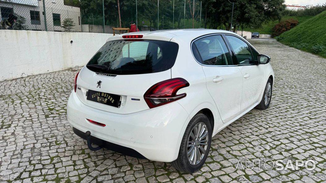 Peugeot 208 1.2 PureTech Allure de 2016