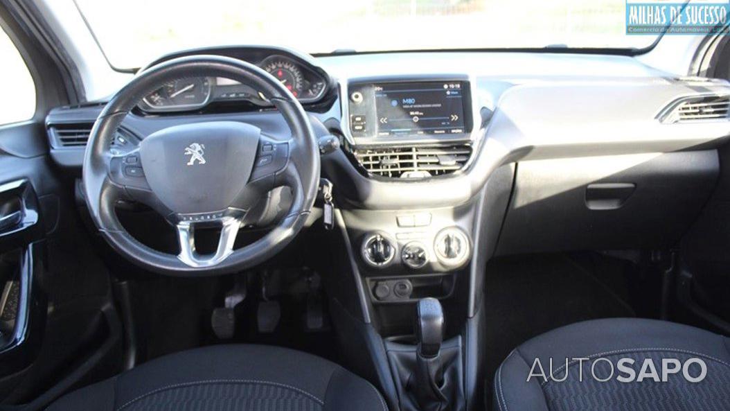 Peugeot 208 1.2 PureTech Style de 2019