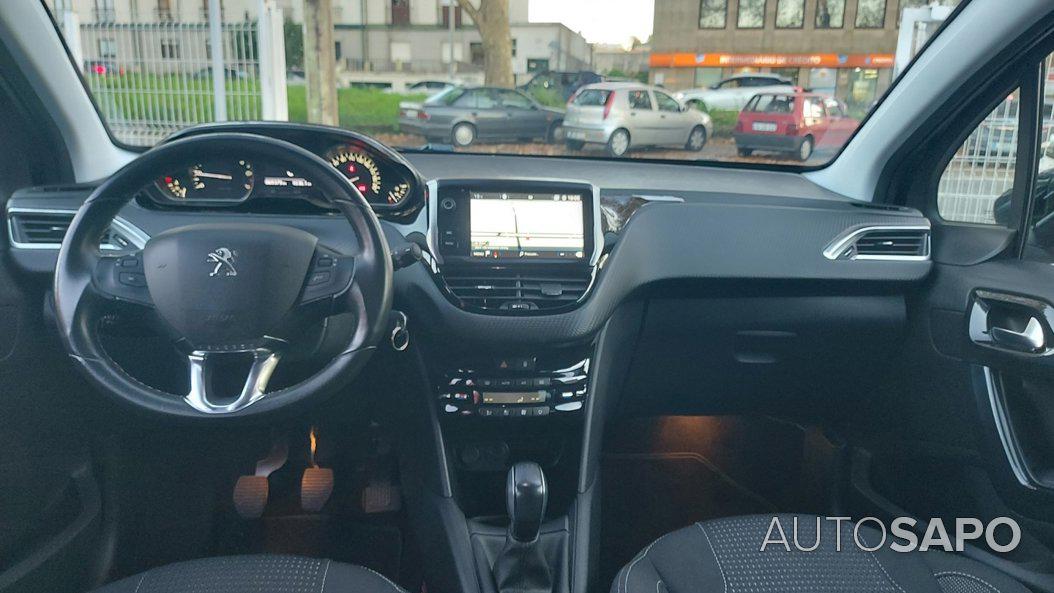 Peugeot 208 1.2 PureTech Allure de 2019