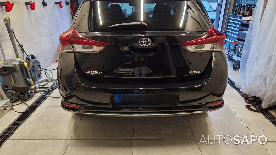 Toyota Auris 1.8 HSD Comfort+Pack Techno+Pack Sport de 2018