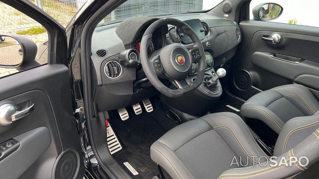 Abarth 695 de 2024