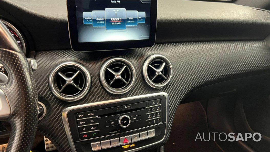 Mercedes-Benz Classe A 200 AMG Line Aut. de 2016