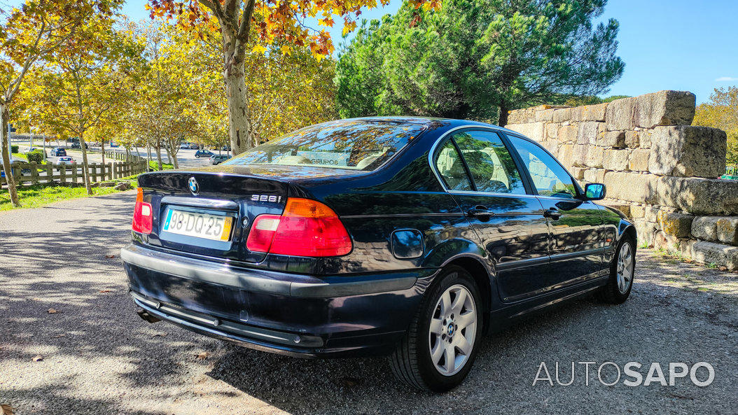 BMW Série 3 328 i de 1999