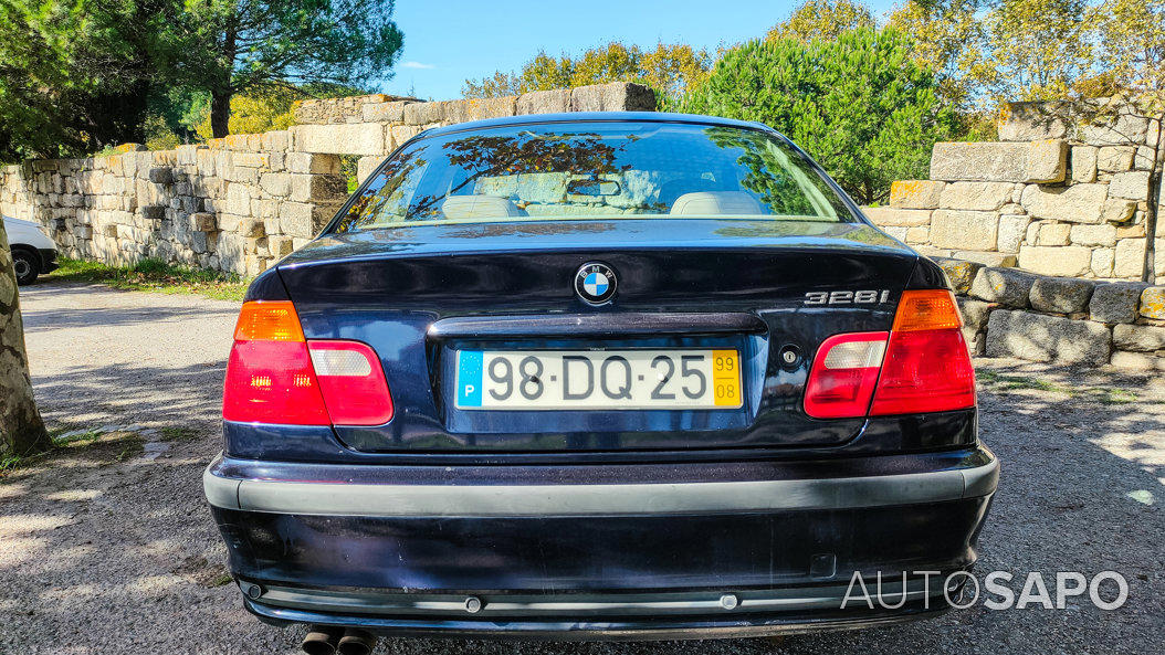 BMW Série 3 328 i de 1999