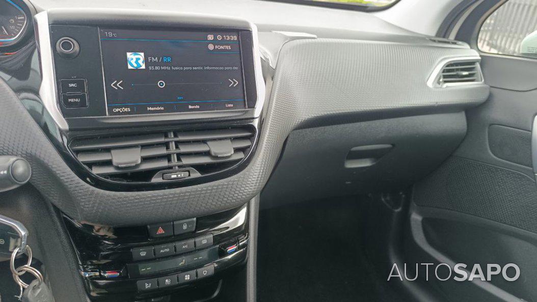 Peugeot 2008 1.2 PureTech Allure de 2019