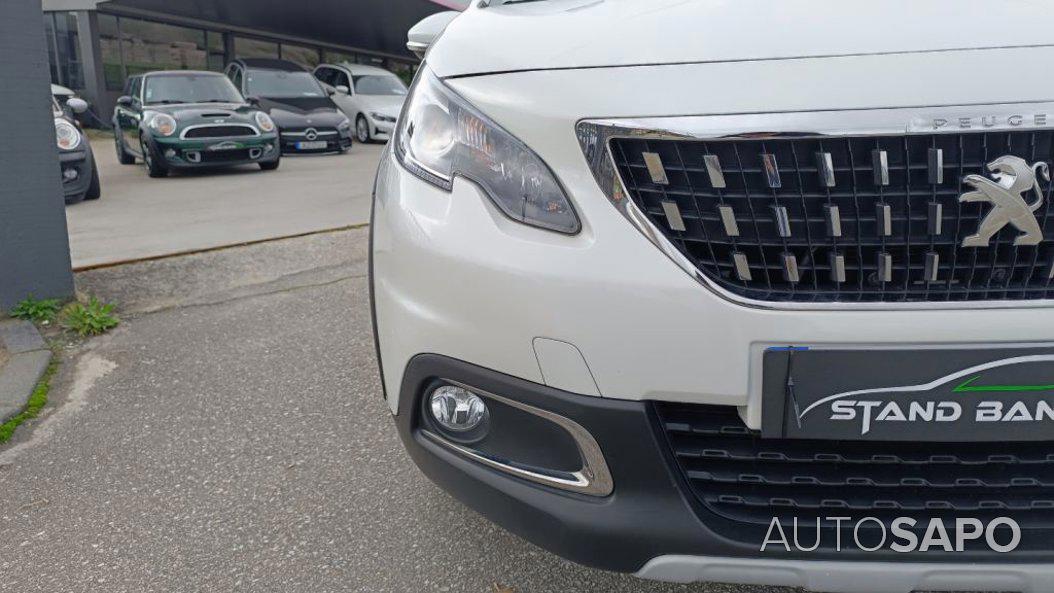 Peugeot 2008 1.2 PureTech Allure de 2019