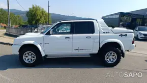 Mitsubishi L200 2.5 TD Strakar CD de 2000