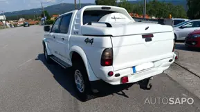 Mitsubishi L200 2.5 TD Strakar CD de 2000