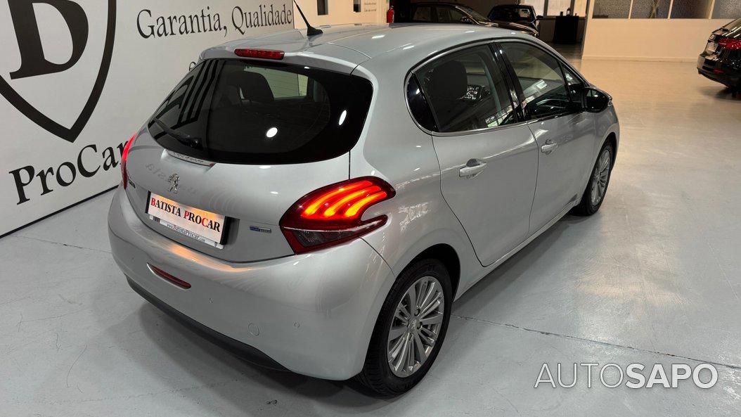 Peugeot 208 1.2 PureTech Allure de 2016