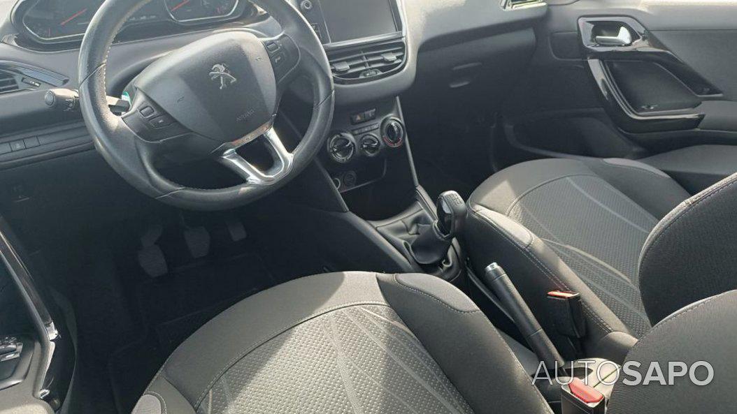 Peugeot 208 1.2 PureTech Active de 2014