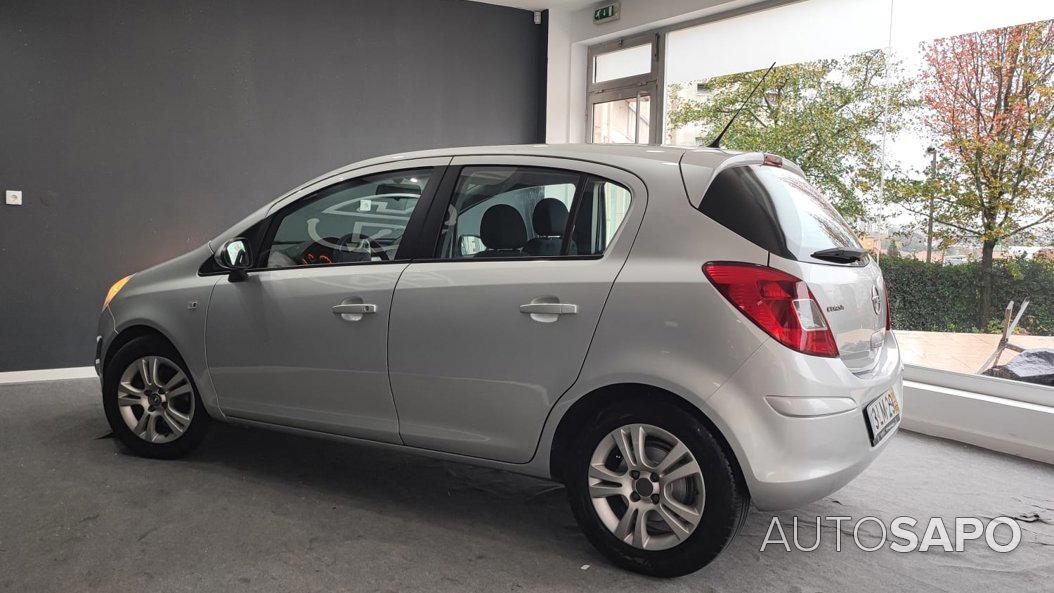 Opel Corsa 1.2 16V Enjoy de 2011