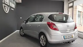 Opel Corsa 1.2 16V Enjoy de 2011