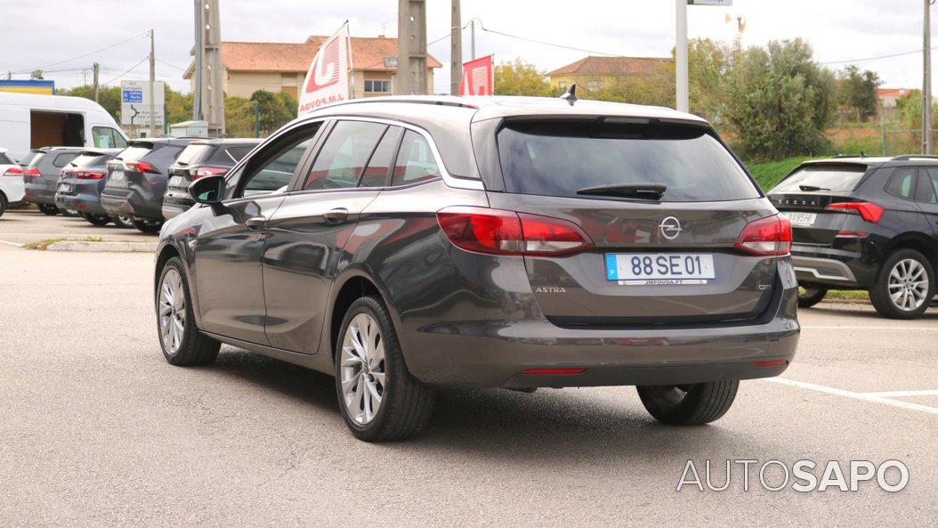 Opel Astra de 2016