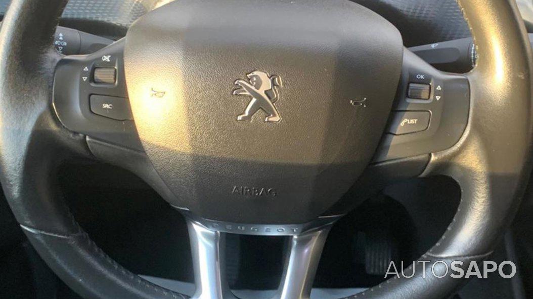 Peugeot 2008 1.5 BlueHDi Signature de 2019