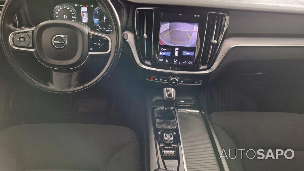 Volvo V60 2.0 D3 Momentum Plus Geartronic de 2020