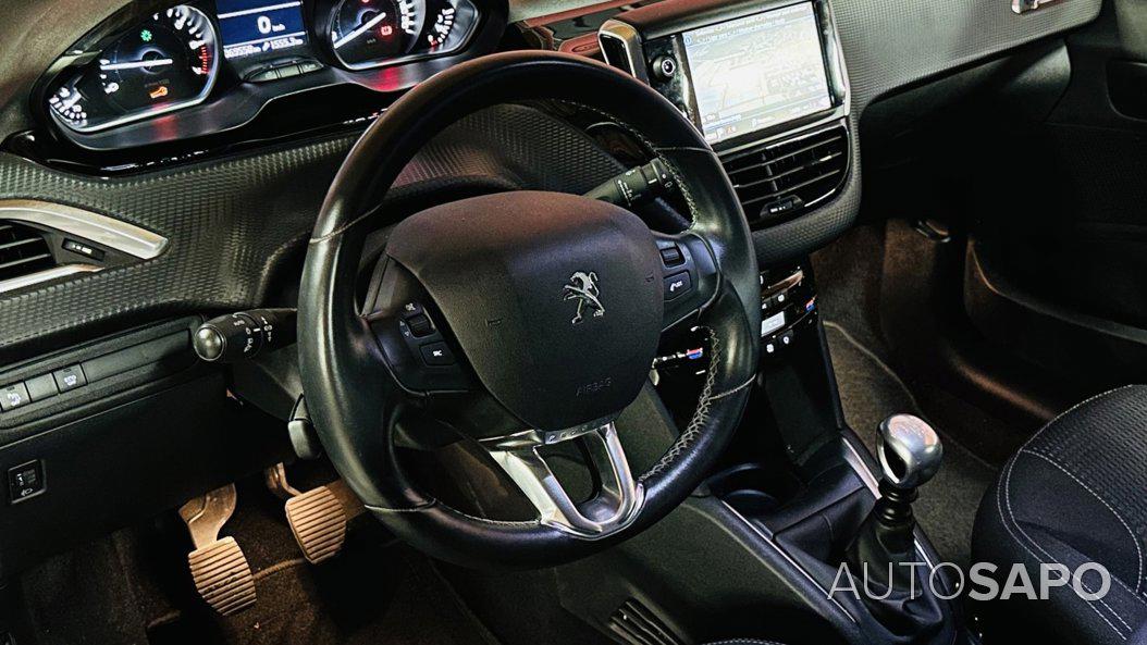 Peugeot 208 1.2 PureTech Allure de 2018