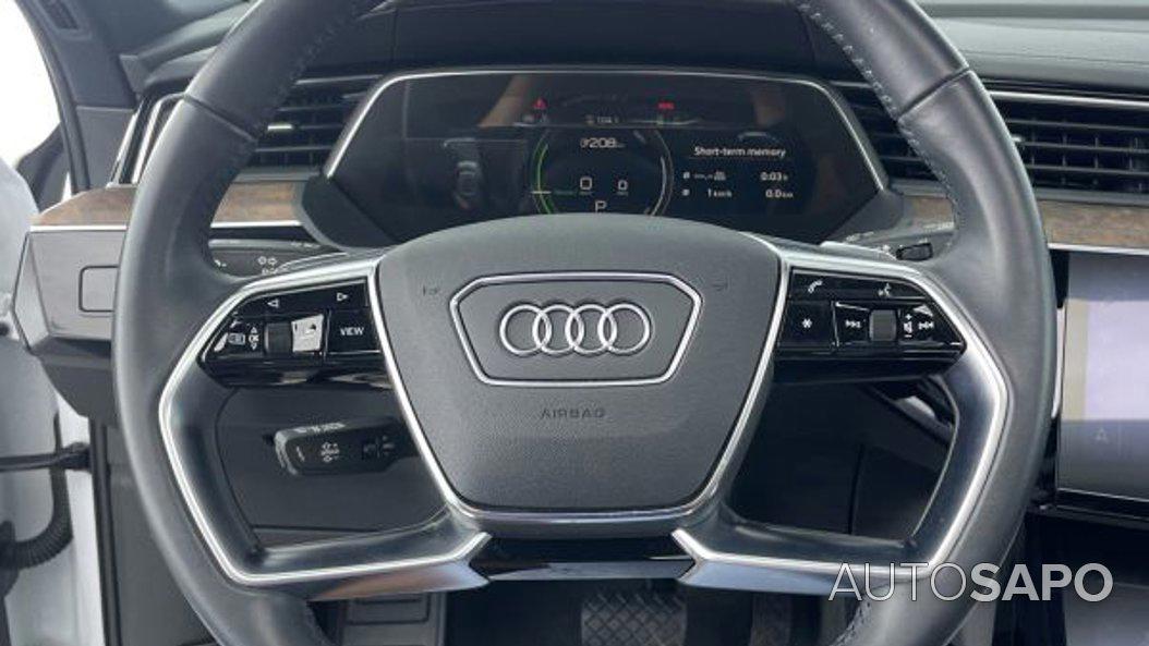 Audi e-tron 55 quattro S line de 2020