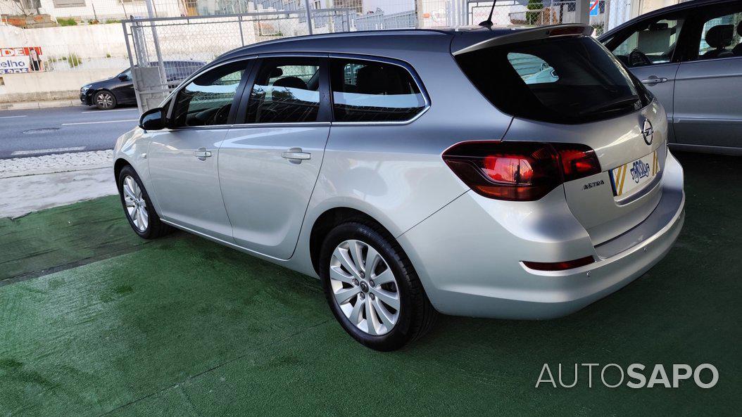 Opel Astra 1.7 CDTi Cosmo S/S de 2012