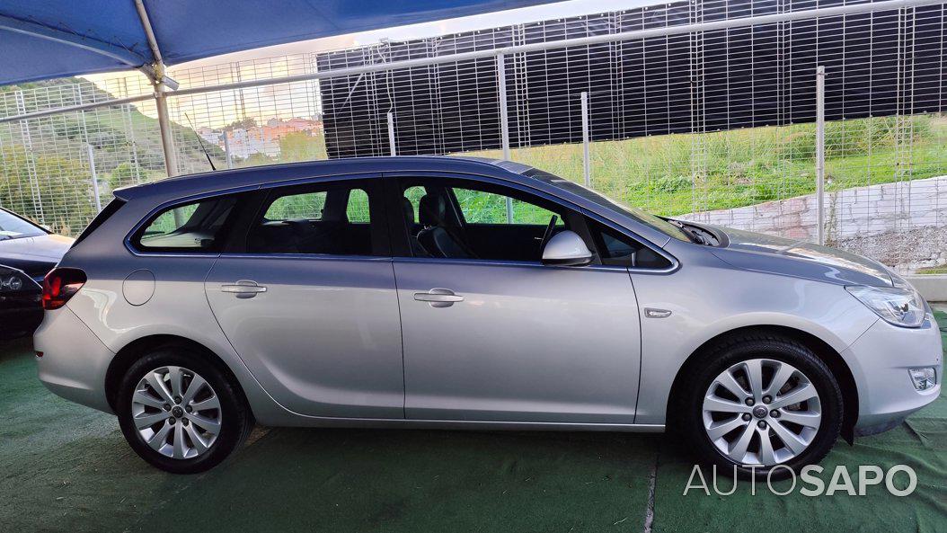 Opel Astra 1.7 CDTi Cosmo S/S de 2012