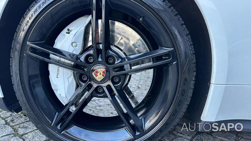 Porsche Taycan Turbo de 2020