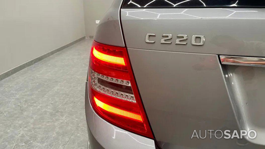 Mercedes-Benz Classe C 220 CDi Avantgarde BlueEfficiency de 2011