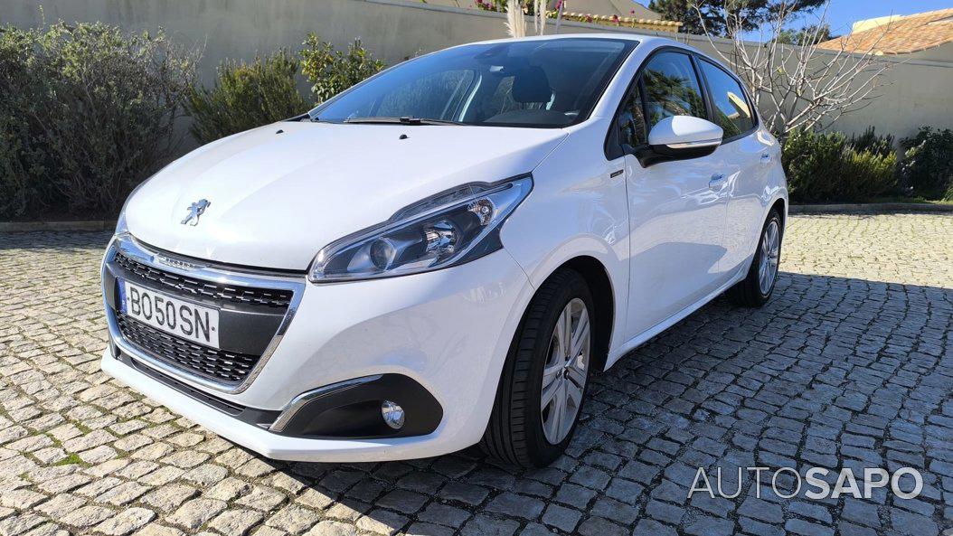 Peugeot 208 1.2 PureTech Life Signature de 2018