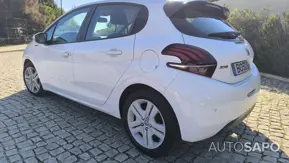 Peugeot 208 1.2 PureTech Life Signature de 2018