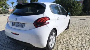 Peugeot 208 1.2 PureTech Life Signature de 2018