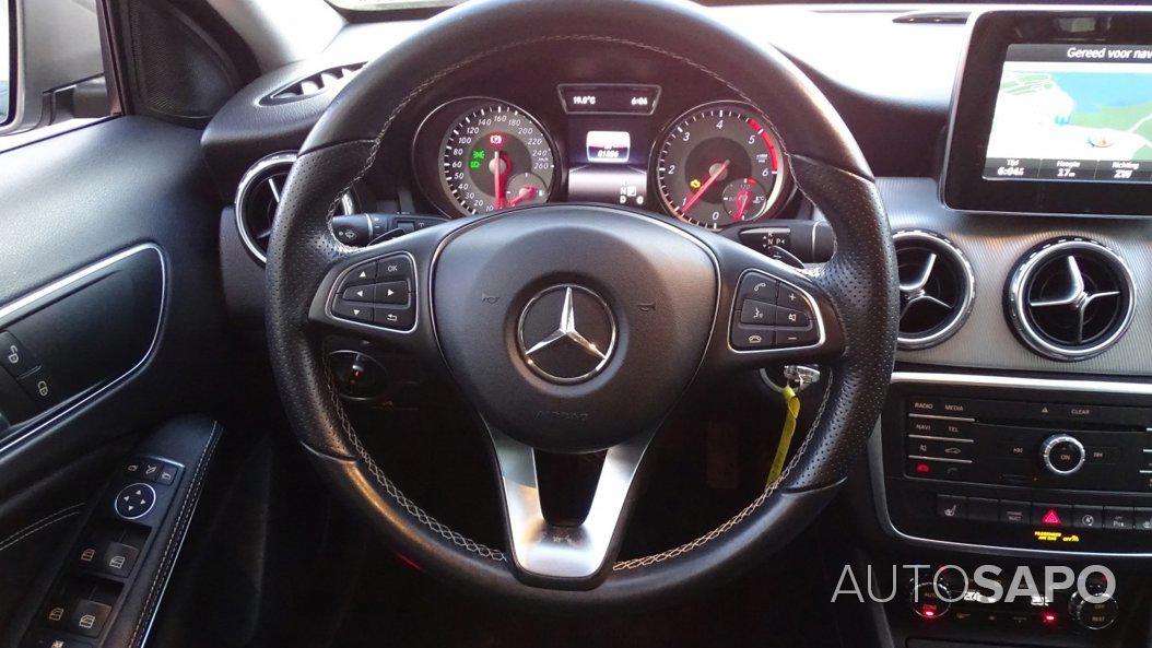 Mercedes-Benz Classe GLA de 2015