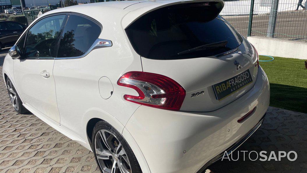 Peugeot 208 de 2015