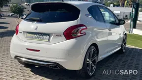 Peugeot 208 de 2015