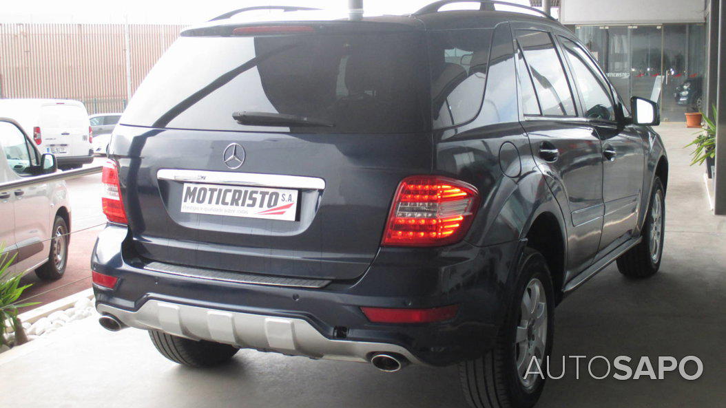 Mercedes-Benz Classe ML 300 CDi BlueEfficiency de 2011