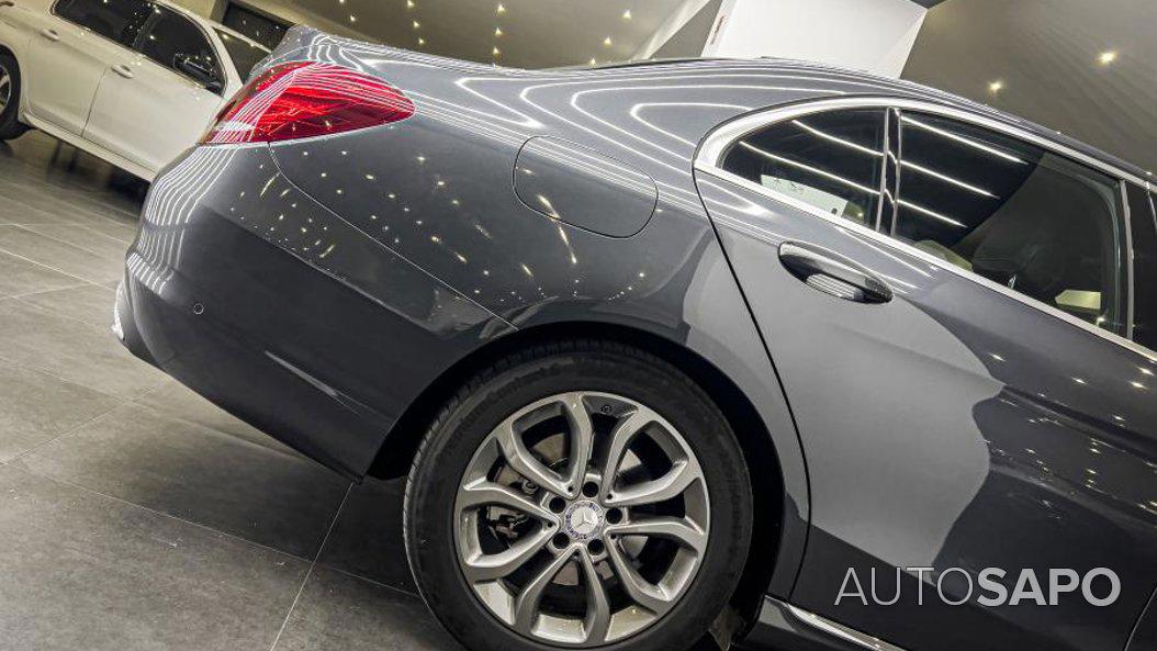 Mercedes-Benz Classe C 300 h Avantgarde de 2016