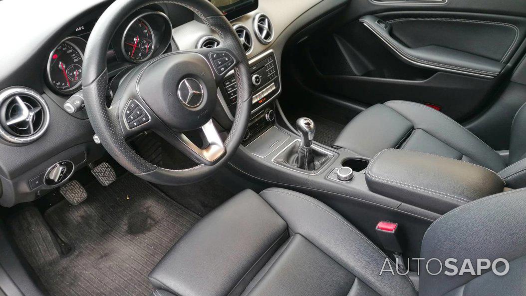 Mercedes-Benz Classe CLA 180 CDi Urban de 2017