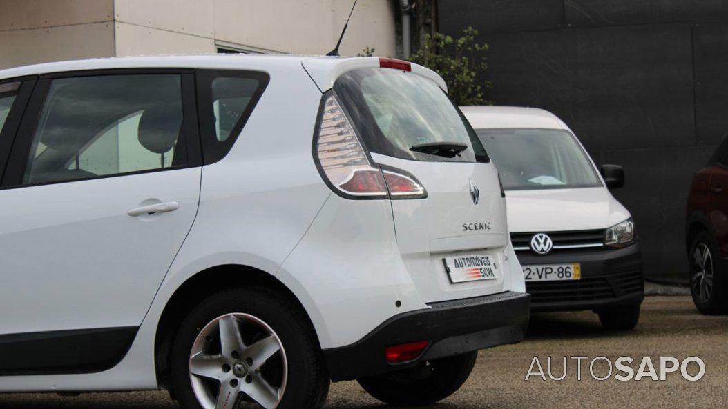 Renault Scénic 1.5 dCi Dynamique S EDC de 2012